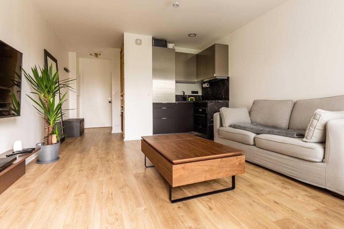 סן-דני Superbe Studio A 2 Stations De Paris Centre 15Min A Pied Du Stade De France מראה חיצוני תמונה